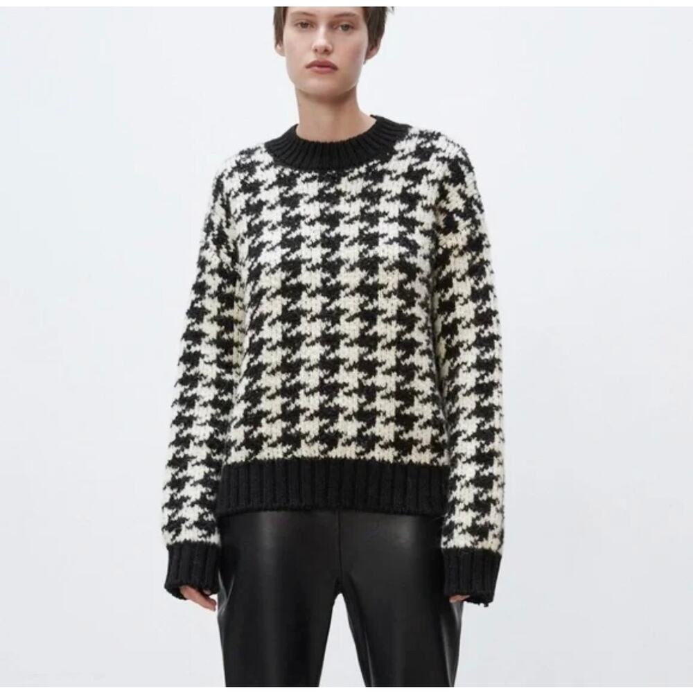 Zara Black White Houndstooth Knit Long Sleeve Crewneck Pullover Sweater Size XS